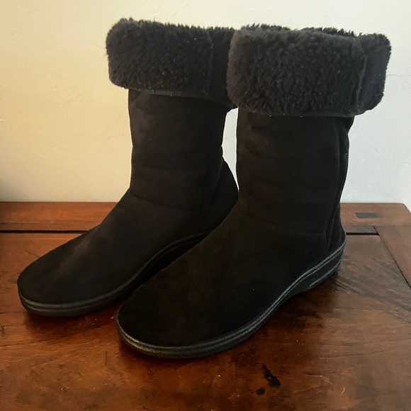 Arcopedio Milan2 Women’s Boot with Faux Fur Lining. Black. Vegan.Size 41 - Picture 2 of 14